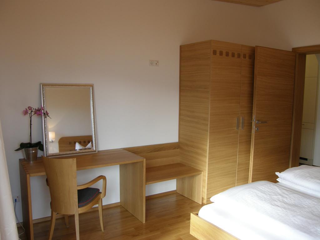 Apartments Karlhof Innsbruck Habitación foto